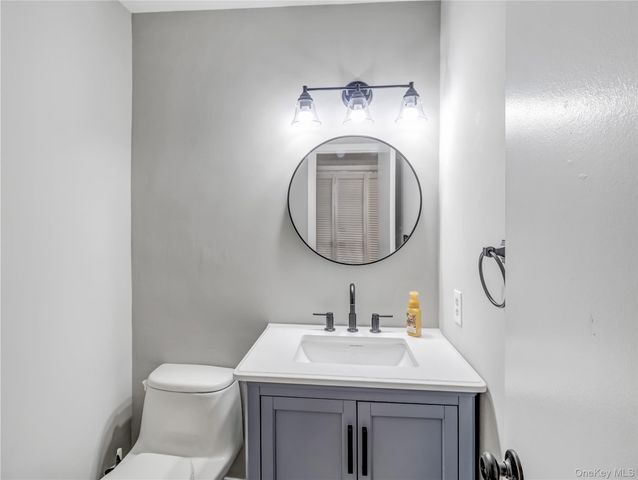 17 Timberline Drive, Nanuet, NY 10954