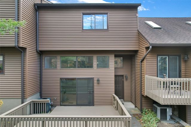 17 Timberline Drive, Nanuet, NY 10954