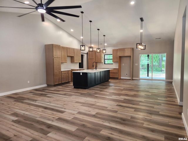 14063 N LINK Lane, Mt Vernon, IL 62864