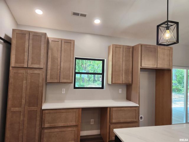 14063 N LINK Lane, Mt Vernon, IL 62864