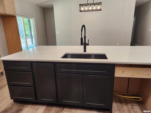 14063 N LINK Lane, Mt Vernon, IL 62864