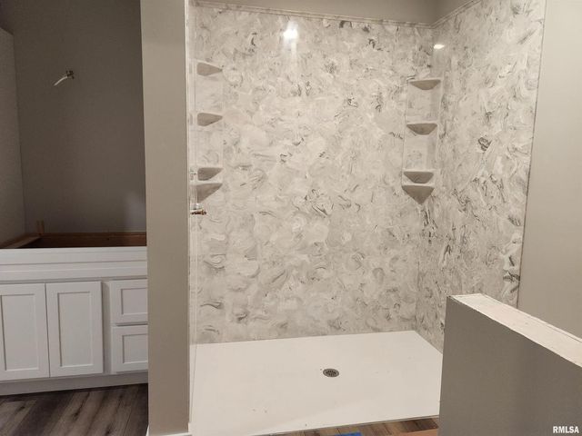 14063 N LINK Lane, Mt Vernon, IL 62864