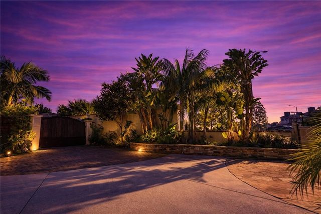 12312 Newport Avenue, Tustin, CA 92705