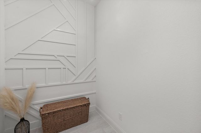 816 Tesslynn Avenue, Godley, TX 76044