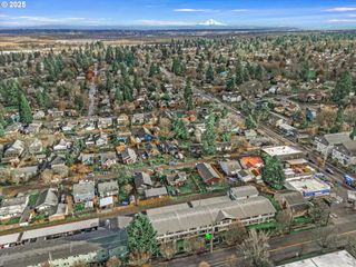 9221 N LOMBARD St 11, Portland, OR 97203