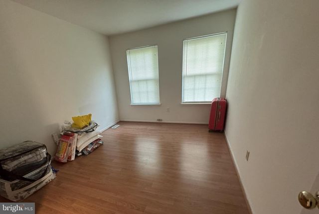 35 ALMOND DR, Somerset, NJ 08873