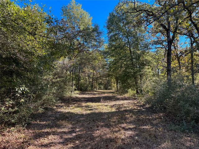 na Cr 325, Jewett, TX 75846