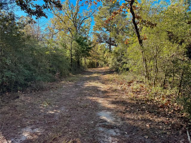 na Cr 325, Jewett, TX 75846