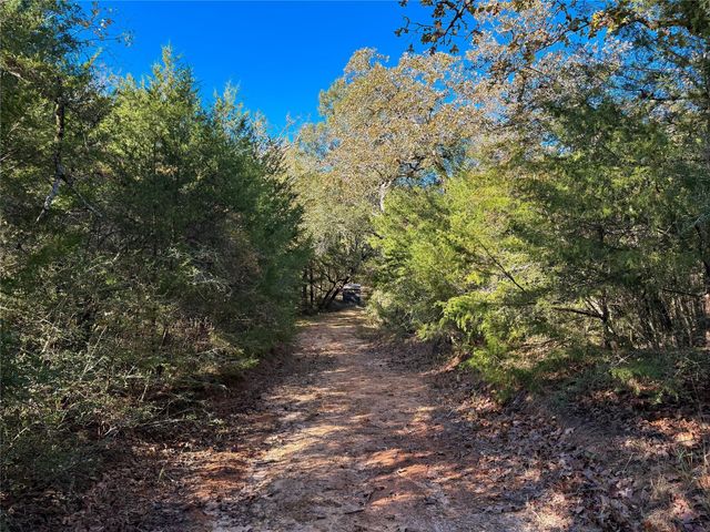 na Cr 325, Jewett, TX 75846