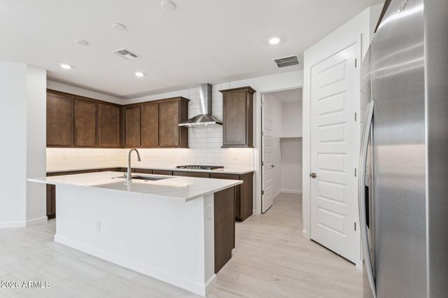 6972 W BUCKHORN Trail, Peoria, AZ 85383