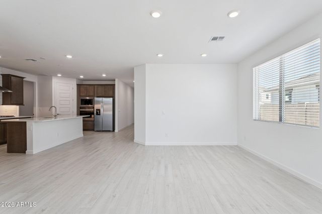 6972 W BUCKHORN Trail, Peoria, AZ 85383