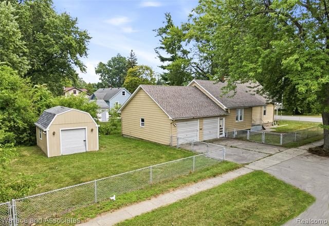 1429 Division Street, Port Huron, MI 48060