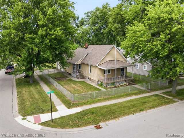1429 Division Street, Port Huron, MI 48060