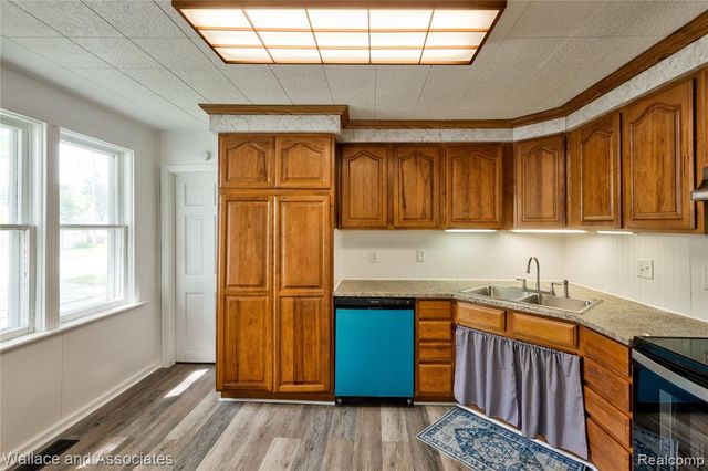 1429 Division Street, Port Huron, MI 48060