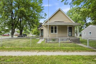 1429 Division Street, Port Huron, MI 48060
