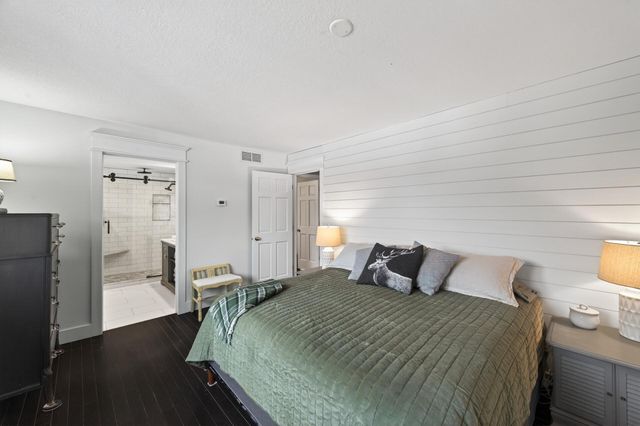 15520 Silverod Street NW, Andover, MN 55304