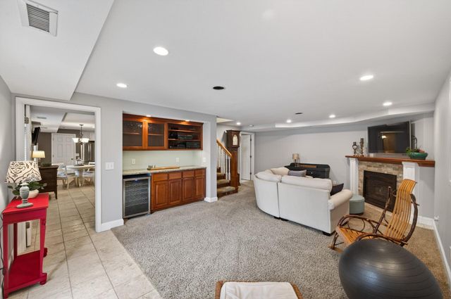 15520 Silverod Street NW, Andover, MN 55304