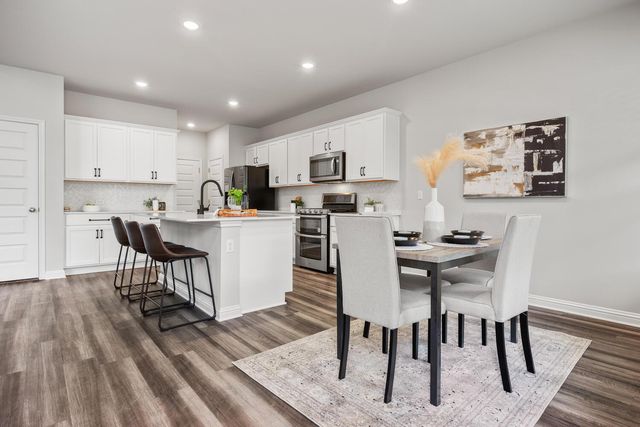 7902 Sutcliffe DR, Austin, TX 78744