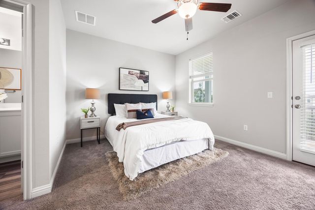 7902 Sutcliffe DR, Austin, TX 78744