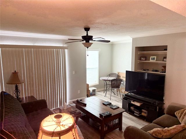 455 ALT 19 S 47, Palm Harbor, FL 34683