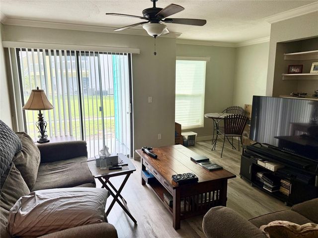 455 ALT 19 S 47, Palm Harbor, FL 34683