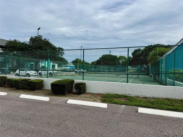 455 ALT 19 S 47, Palm Harbor, FL 34683