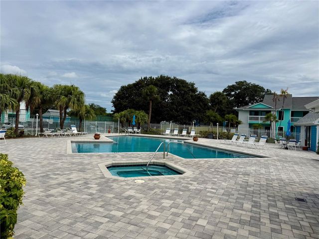 455 ALT 19 S 47, Palm Harbor, FL 34683