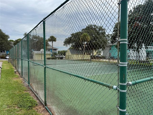 455 ALT 19 S 47, Palm Harbor, FL 34683