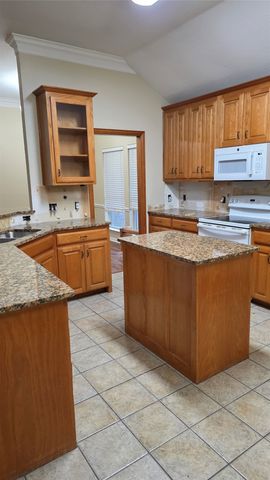 646 W PARK Drive, Keller, TX 76248