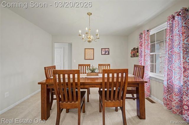 2070 W View Court, Lake Orion, MI 48360