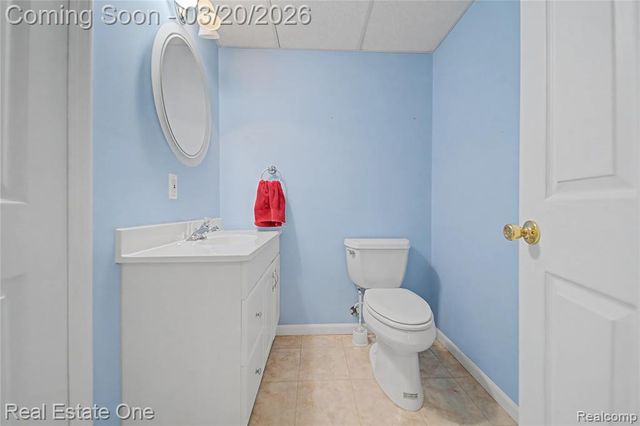 2070 W View Court, Lake Orion, MI 48360