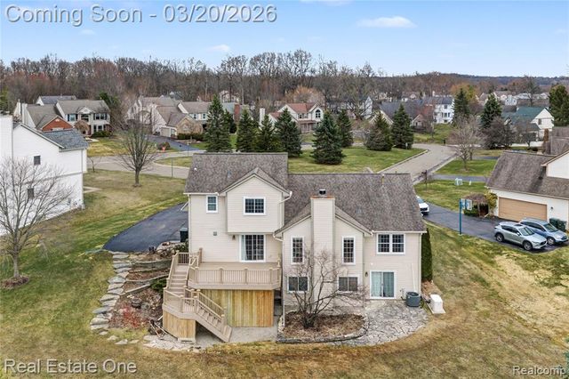 2070 W View Court, Lake Orion, MI 48360