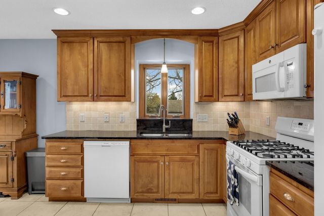 8175 137th Street W, Apple Valley, MN 55124