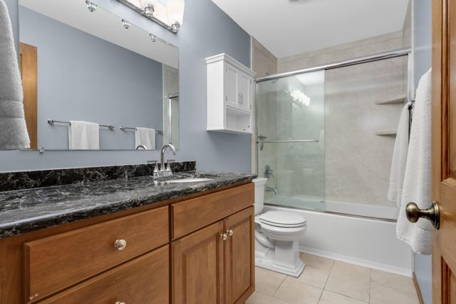 8175 137th Street W, Apple Valley, MN 55124