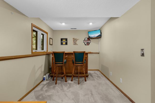 8175 137th Street W, Apple Valley, MN 55124