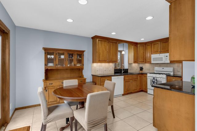 8175 137th Street W, Apple Valley, MN 55124