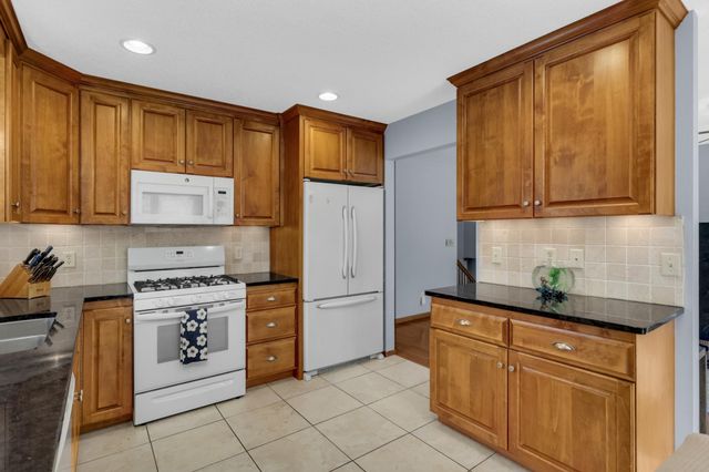 8175 137th Street W, Apple Valley, MN 55124