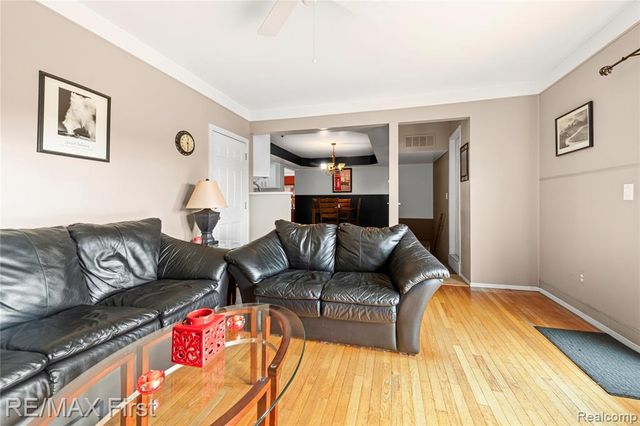 13430 Dominic Drive, Warren, MI 48088