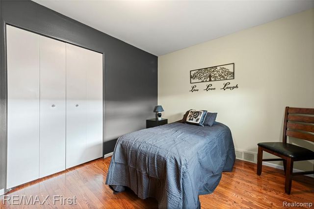 13430 Dominic Drive, Warren, MI 48088