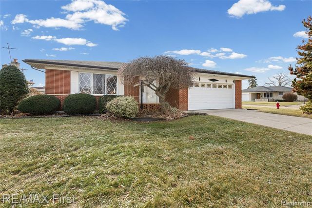 13430 Dominic Drive, Warren, MI 48088