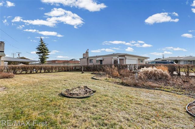 13430 Dominic Drive, Warren, MI 48088