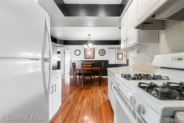 13430 Dominic Drive, Warren, MI 48088