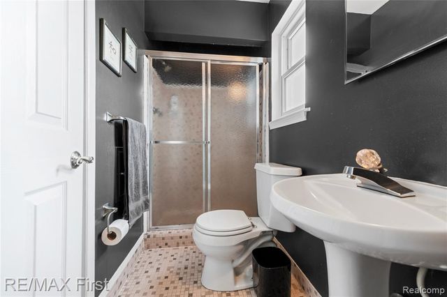 13430 Dominic Drive, Warren, MI 48088