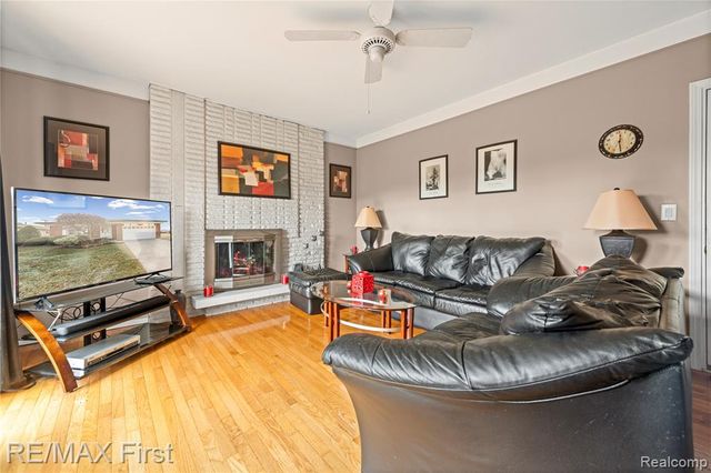 13430 Dominic Drive, Warren, MI 48088