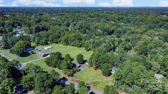 7837 Lawyers Road, Charlotte, NC 28227