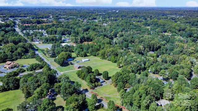 7837 Lawyers Road, Charlotte, NC 28227
