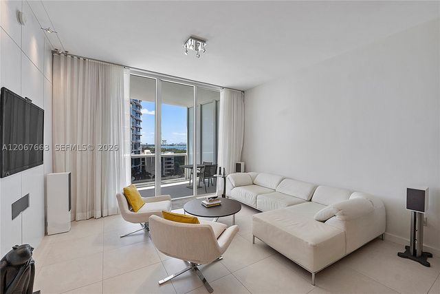 15811 Collins Ave 902, Sunny Isles Beach, FL 33160