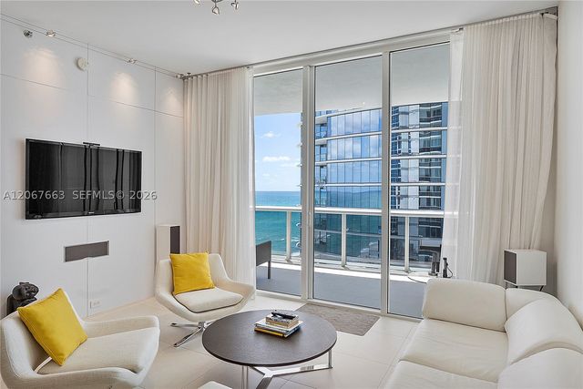 15811 Collins Ave 902, Sunny Isles Beach, FL 33160