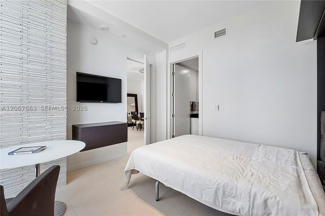 15811 Collins Ave 902, Sunny Isles Beach, FL 33160