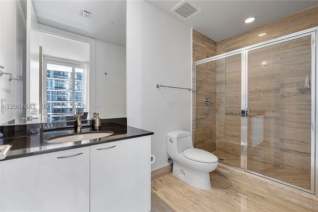 15811 Collins Ave 902, Sunny Isles Beach, FL 33160